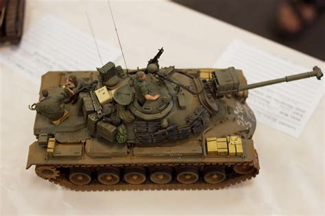 Scale 1:35 .